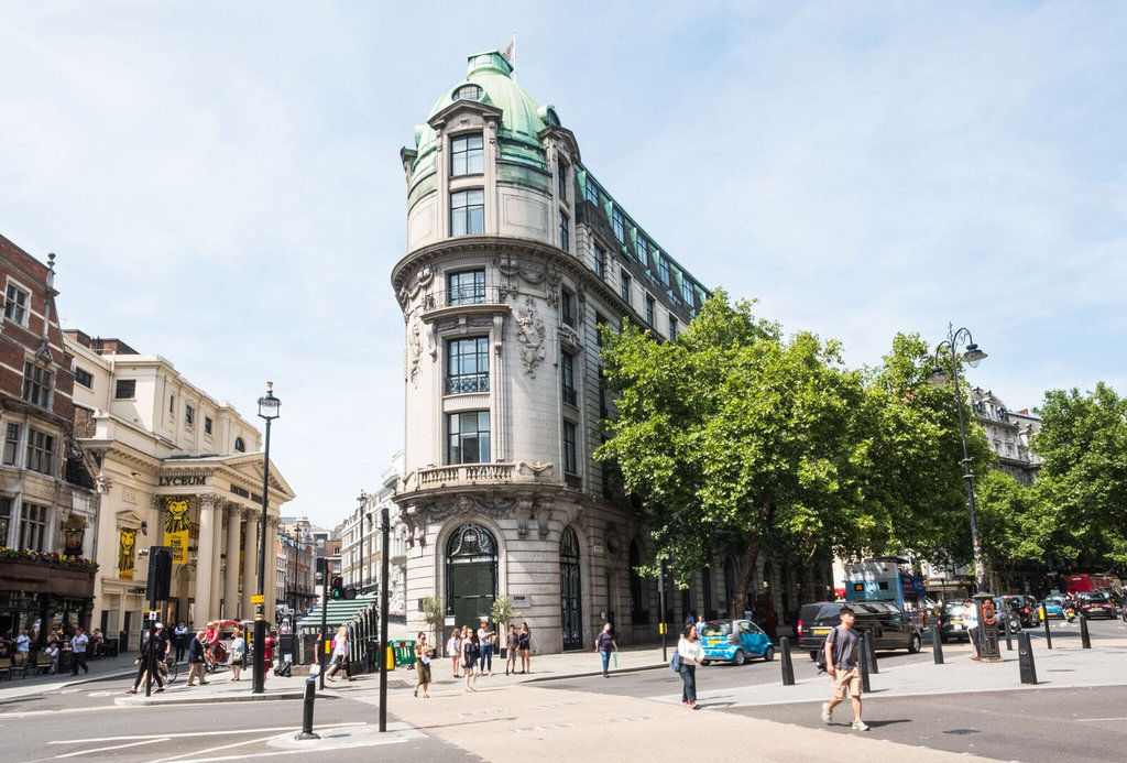 Отель One Aldwych Лондон Экстерьер фото